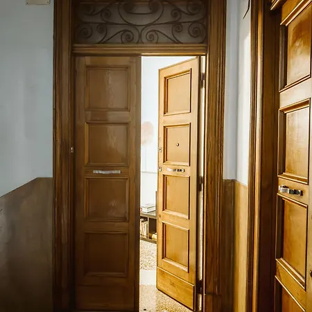 Azzurra - Metro Lodi & Wi-fi * Rome